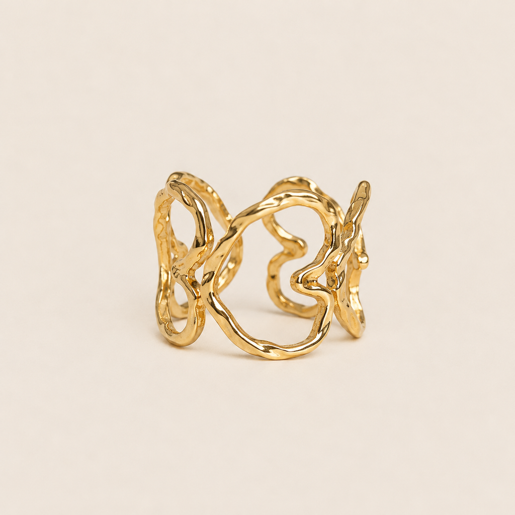 Bague Giulia – Bague ouverte dorée cœurs martelés ajustable