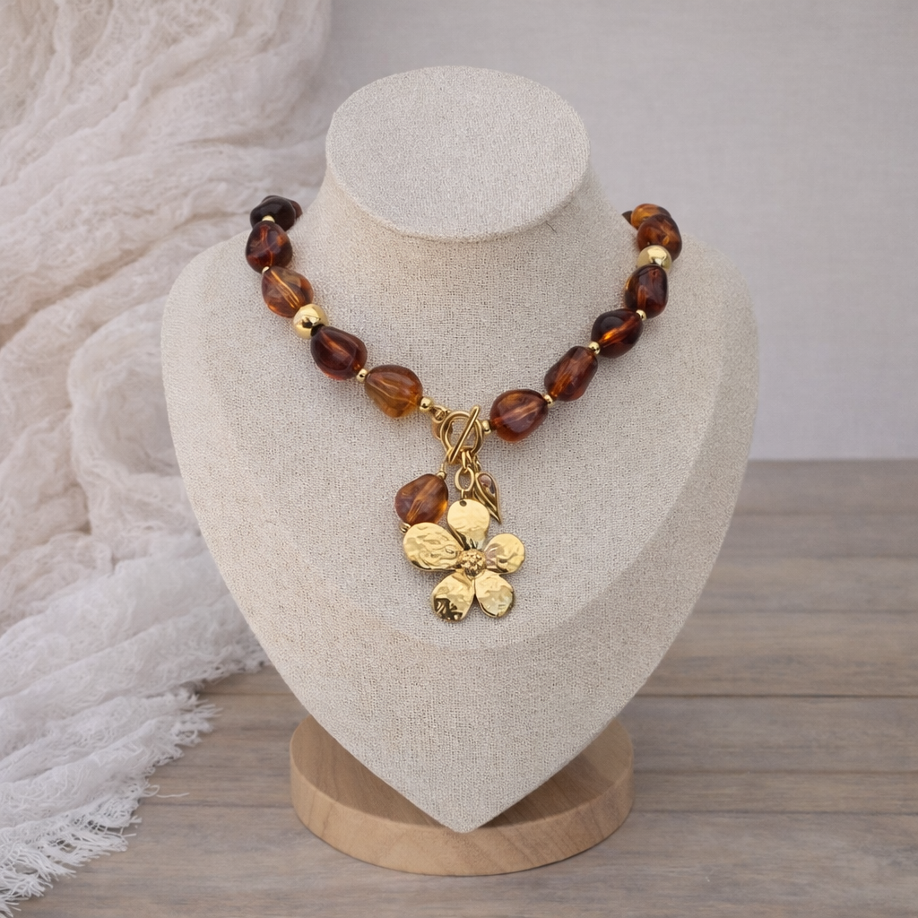 Collier Alison